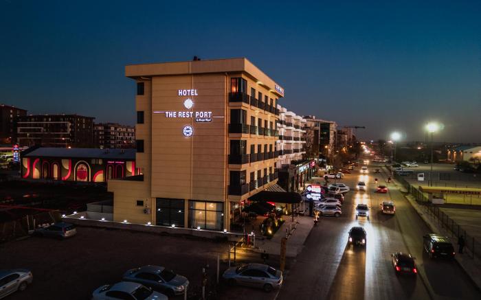 The Rest Port Hotel