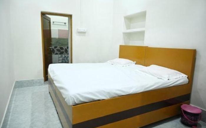 The Hotel Ambassador Inn