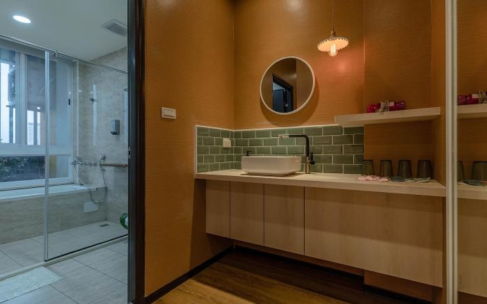 Jasmine Studio close to the night market