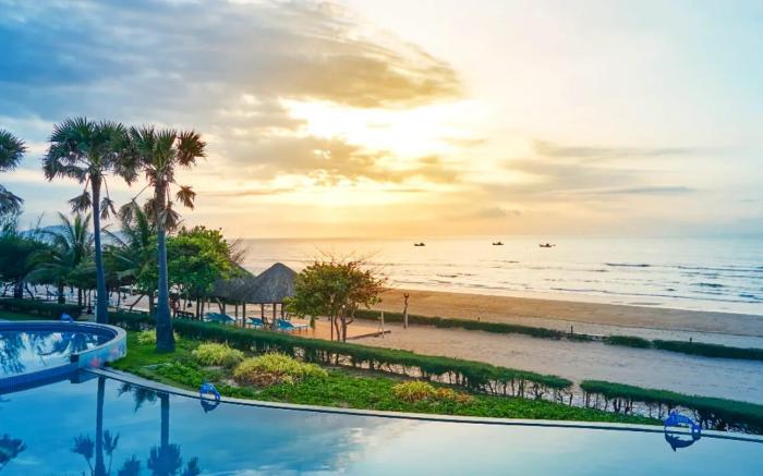 Carmelina Beach Resort