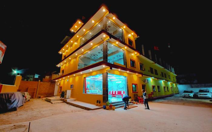 Shree Venktesh Nilayam 300 m From ram janam Bhumi