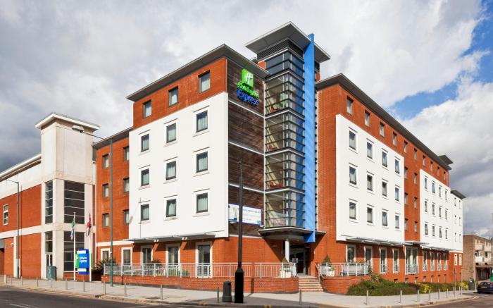 Holiday Inn Express Stevenage By IHG