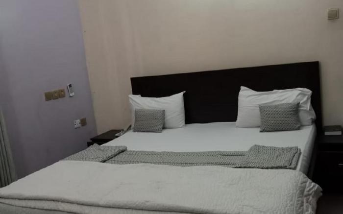 Gyeuti Citi Hotel and Suites