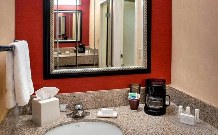 Courtyard by Marriott Mt. Laurel Cherry Hill