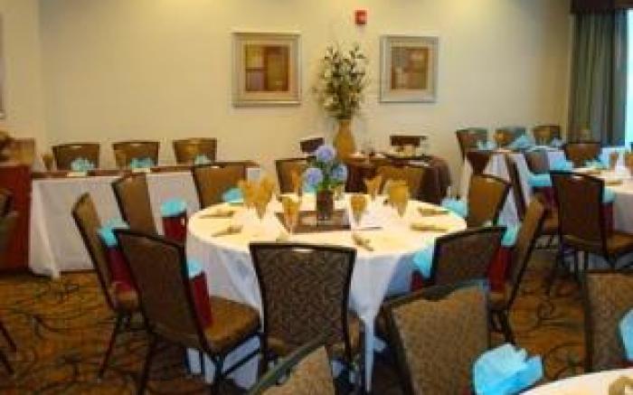 Holiday Inn Express Leland - Wilmington Area By IHG