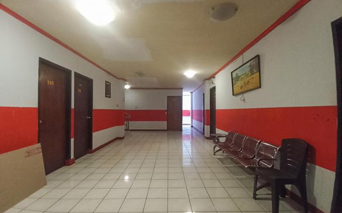 RedDoorz near Sam Ratulangi