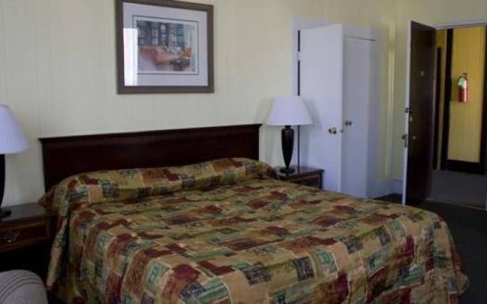 Hotel Wayne