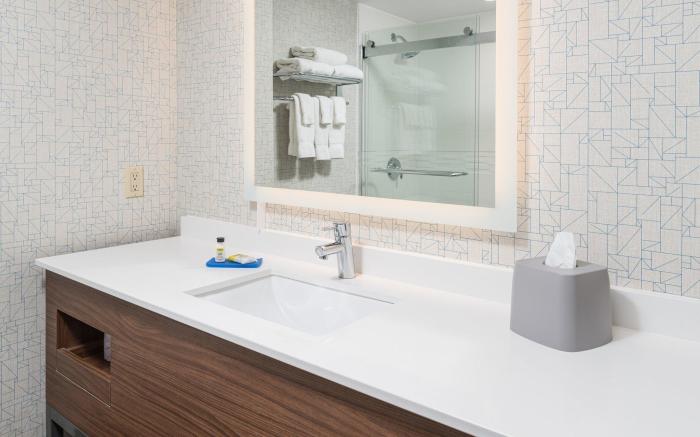 Holiday Inn Express Hotel & Suites Milton By IHG