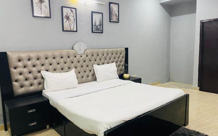 Comfy Stayz Bungalow BS 146 Sector 70