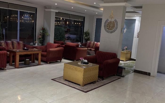 لاند مارك للشقق المخدومه