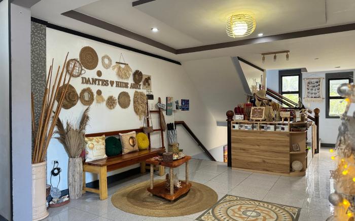 DANTES HIDEAWAY GUEST HOUSE