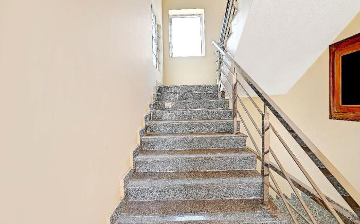 Hotel O PVS Home Stay