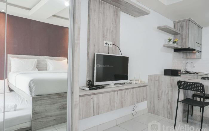 Cozy Studio at Amethyst Apartment By Travelio