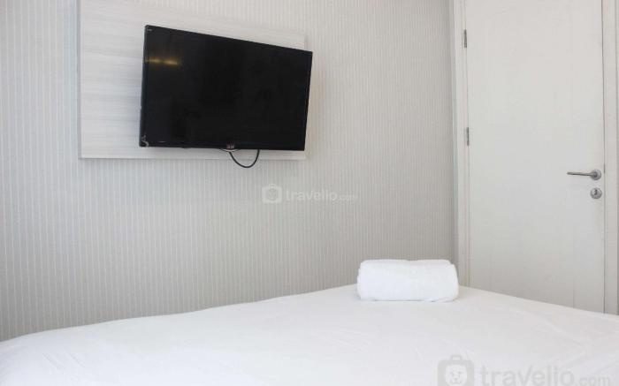 Relaxing 1BR Parahyangan Residence By Travelio