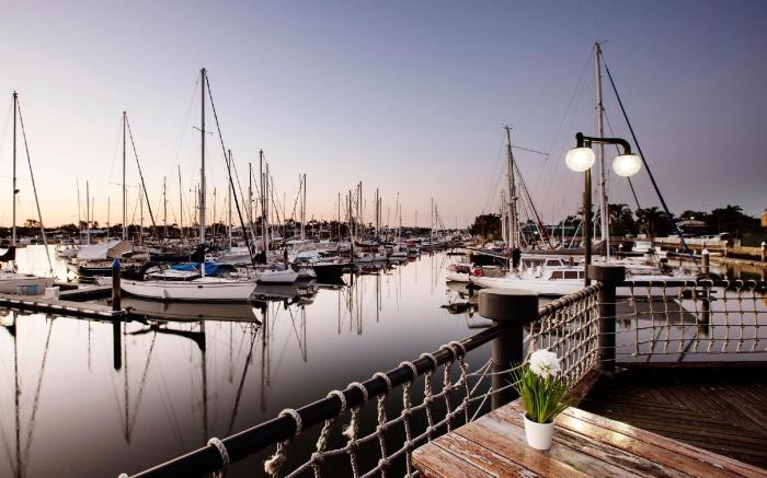 Nightcap at Kawana Waters Hotel