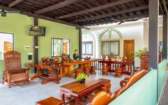 Reveal Courtyard in Reveal Angkor