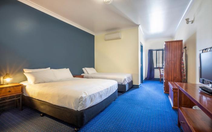 Atherton Hotel