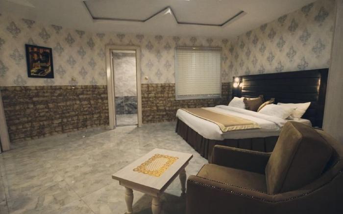 Candellux Imperial Hotel and Suites