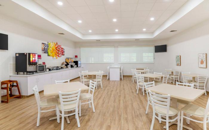 Best Western Plus Crossroads Inn and Suites