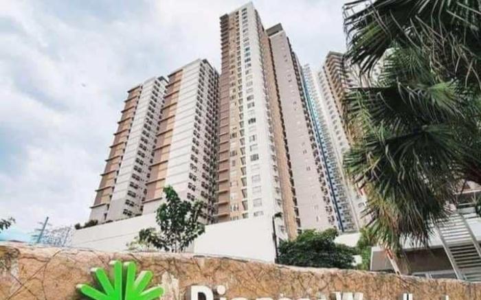 V-pad Condo in Metro Manila