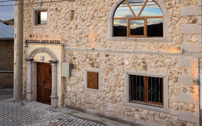 By yüksel cave house