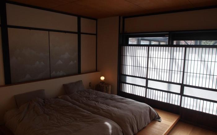 KuRaSe Roofed BBQ Deck - Traditional Japanese Modern House Surrounded by Nature