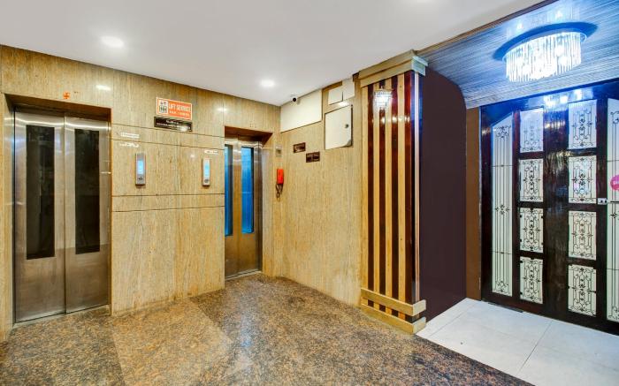 Super Townhouse Hatigaon Near Medicity Formerly Hotel Grand Majesty