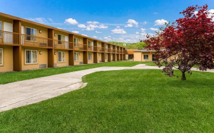 Fairmount Inn & Suites -Stroudsburg, Poconos
