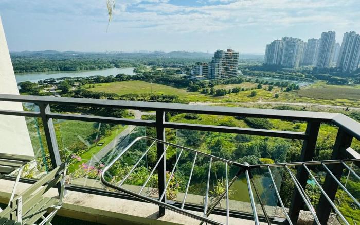 City View 2B1R cozy condo forest city