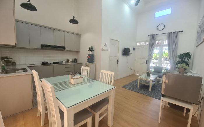 Cemara Homestay- 5 minutes from Jagorawi Toll Gate