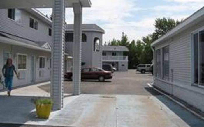 Mackinaw Budget Inn