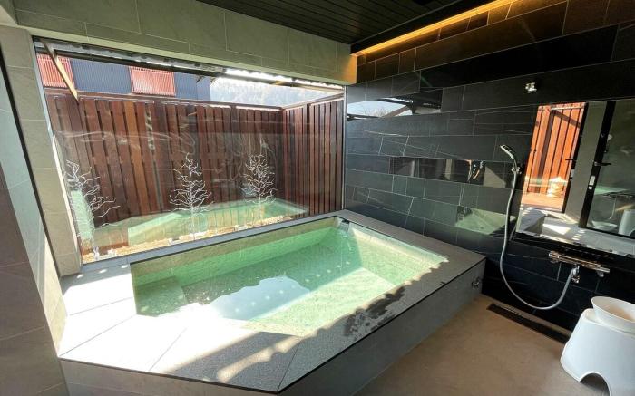 A villa overlooking Mt. Fuji and Mt. Yatsugatake.
