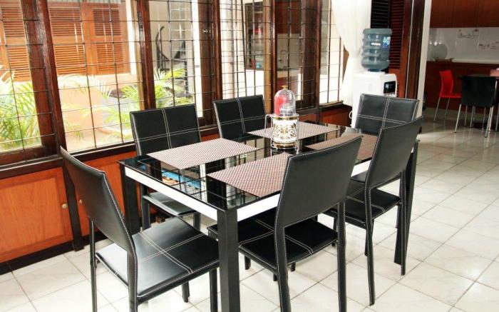 Rumah Resik ENTIRE PLACE (4BR, PREMIUM Location)