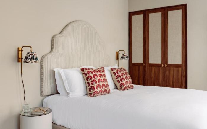 Native Kings Wardrobe, St Pauls