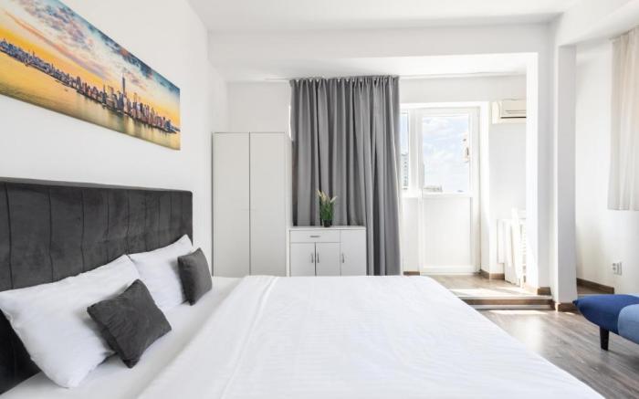 Downtown Victoria Apartments By CityBookings