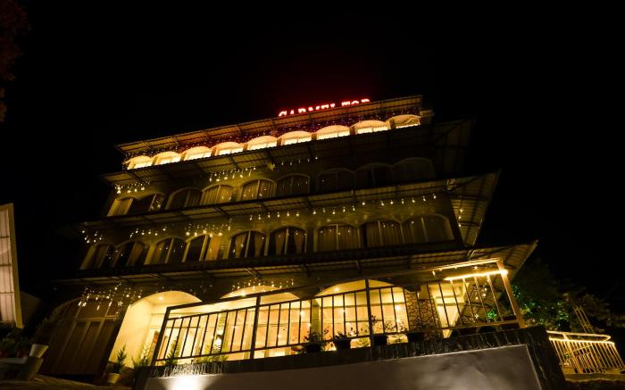 Carmel top Resort