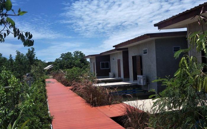Ko Lanta Amantra Lake View Resort 