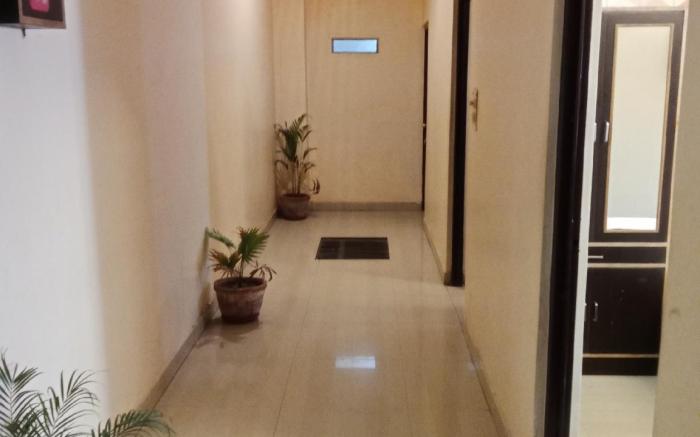 Hotel Pavitri Guest house 