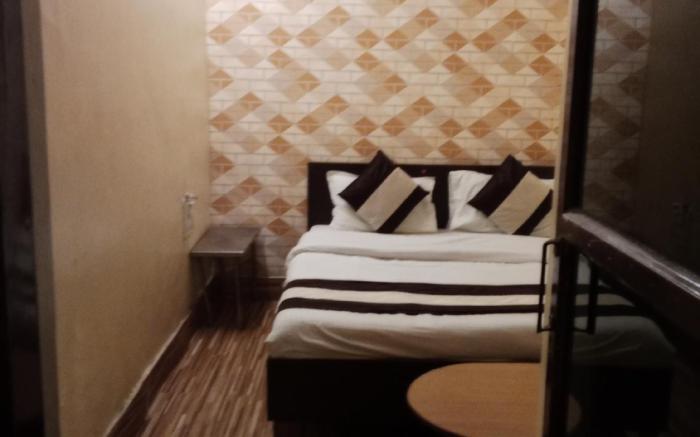 Hotel Pavitri Guest house 