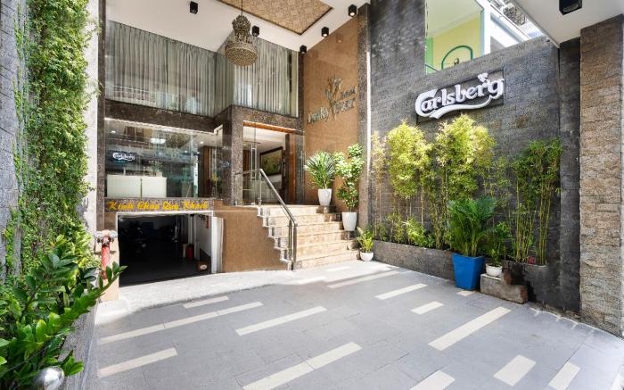 Lucky Star Hotel Q5