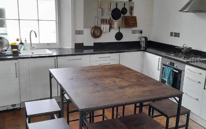 Victorian rooms in the heart of Angel