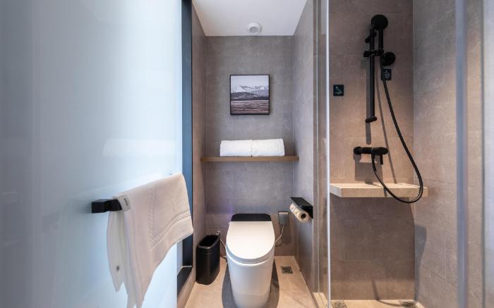 Atour Hotel Tianjin University Anshan West Road Metro Station