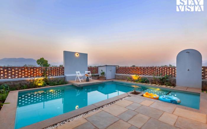 StayVista's Cobblestone Cottage - Villa with Pool View & Indoor-Outdoor Activities