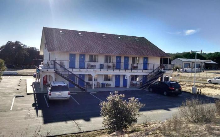 Back Country Inn 