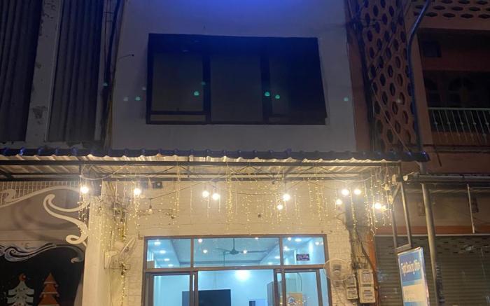 Lao Home
