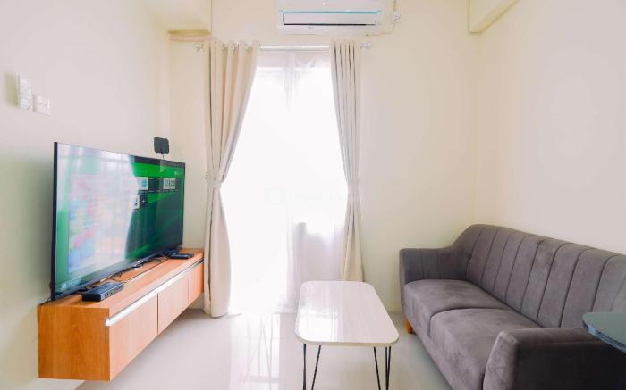 Warm & Cozy Living 2BR Bogorienze Apt By Travelio