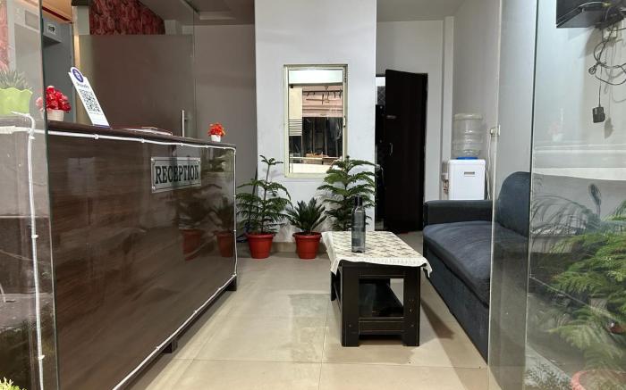 Goroomgo Hotel Diamond Mahipalpur