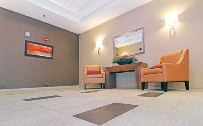 Holiday Inn Express and Suites Calgary University By IHG