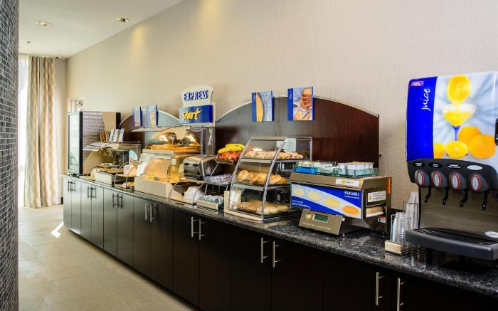 Holiday Inn Express Hotel & Suites Austin NW - Arboretum Area By IHG