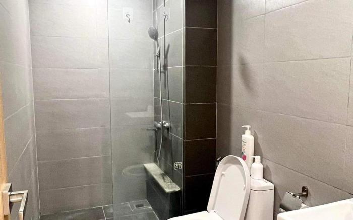 2 bedroom 2 bathroom apartment near the airport